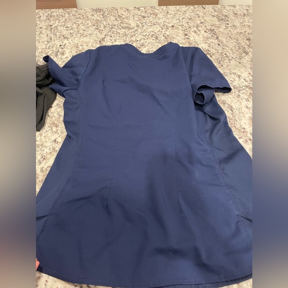 Scrub Top Med Couture Small - Picture 7 of 7